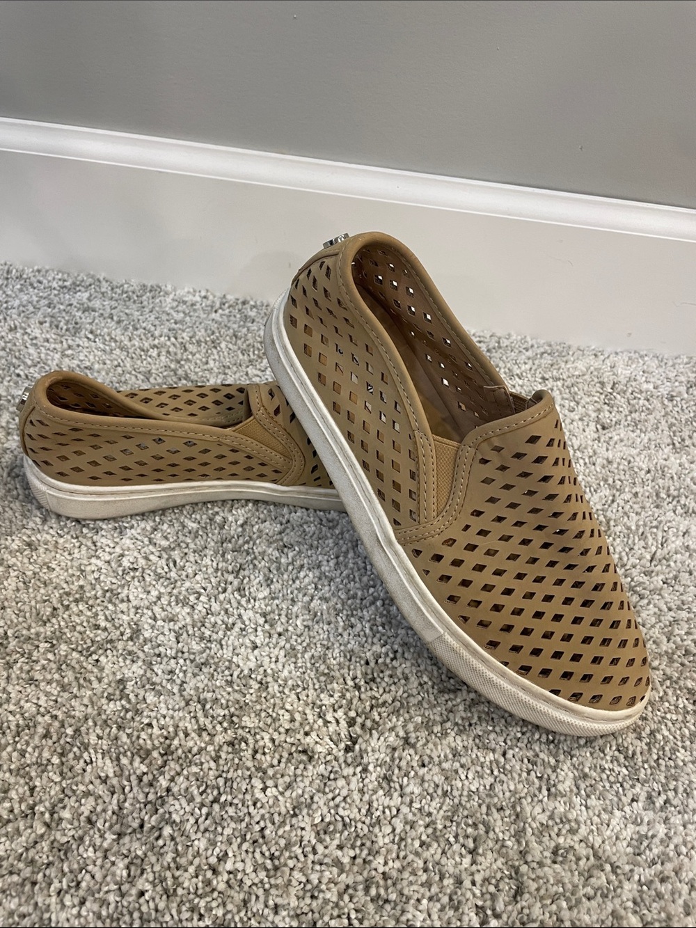 Designer Steve Madden Tan slip- on Casual Sneakers
